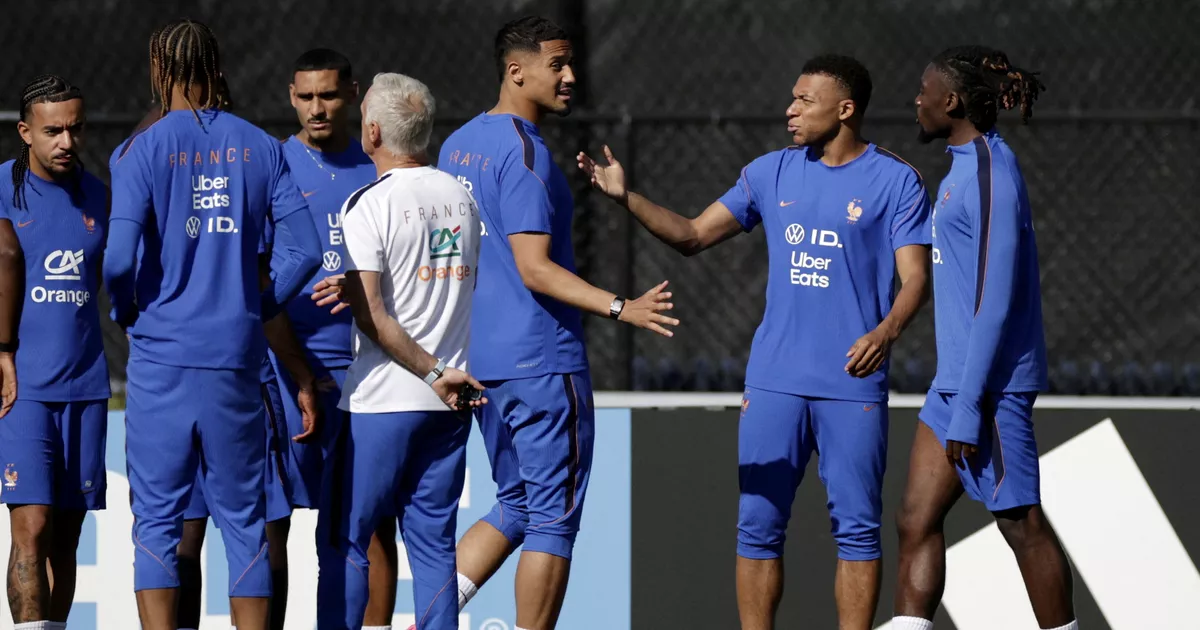 Coupe du monde 2026 : Choix de Deschamps, Ambiance, Irak... En vidéo, les infos de nos envoyés spéciaux sur l’équipe de France